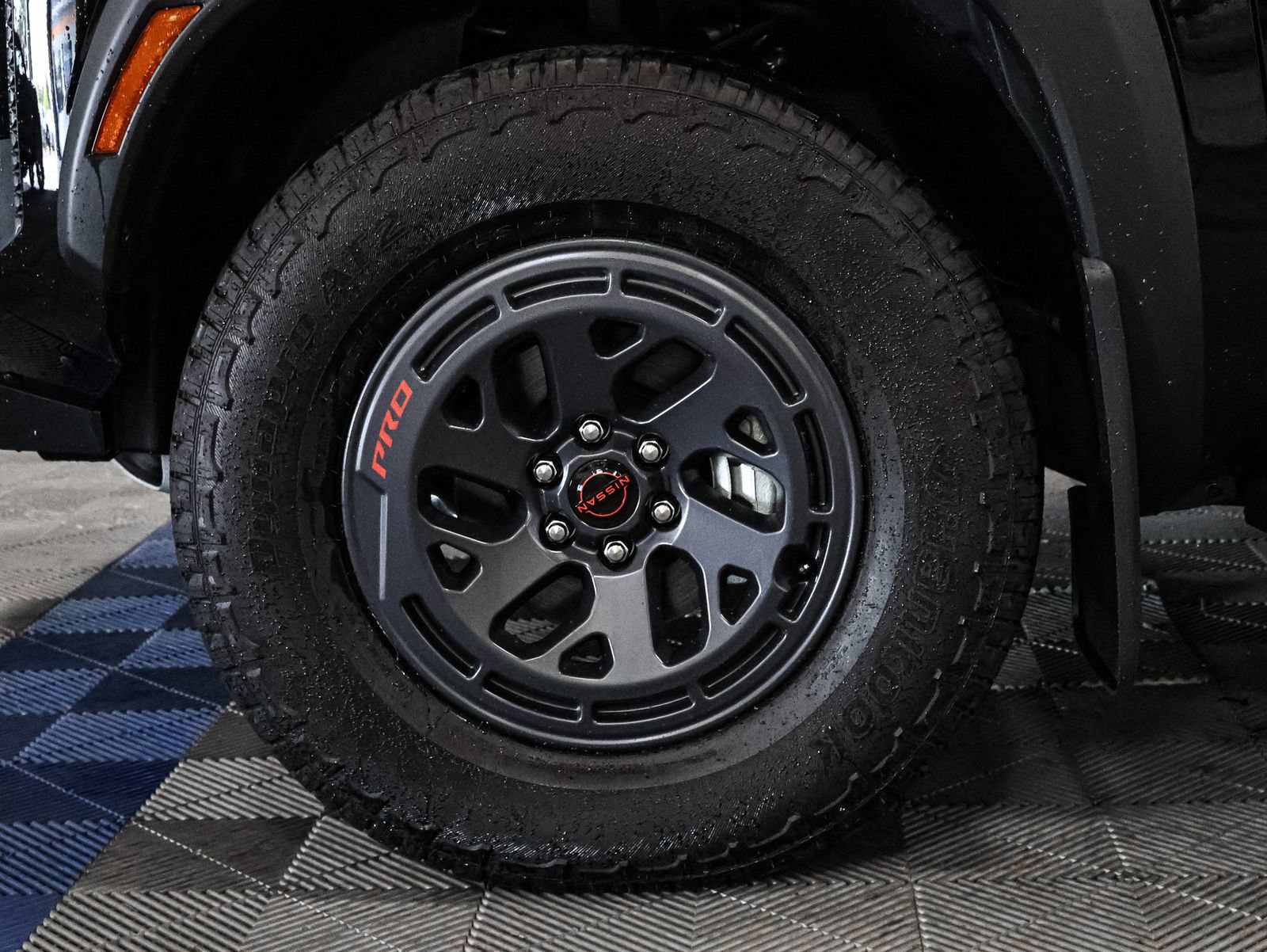 Used 2025 Nissan Frontier PRO-4X AWD/4WD image 19