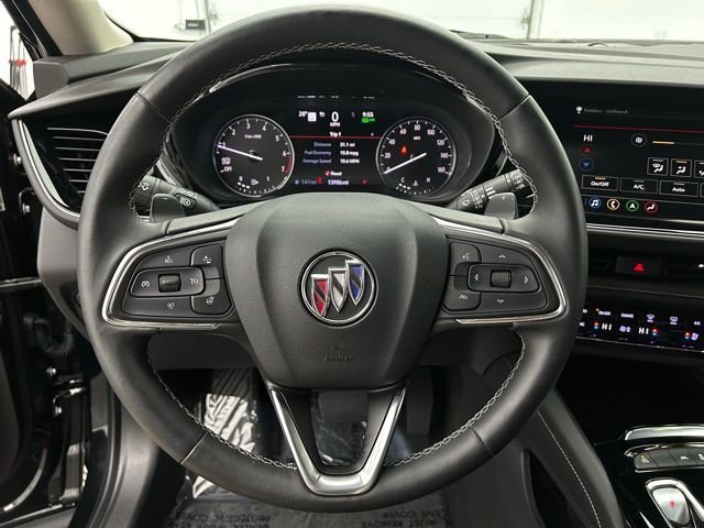 Used 2023 Buick Envision Avenir image 25