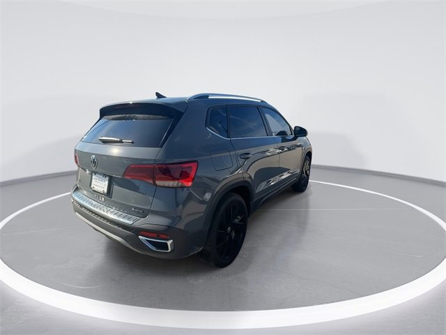 Used 2024 Volkswagen Taos SEL image 8