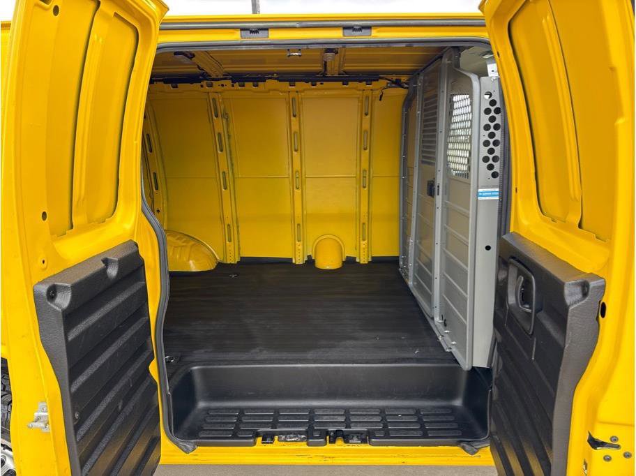 Used 2021 Chevrolet Express 2500 image 11