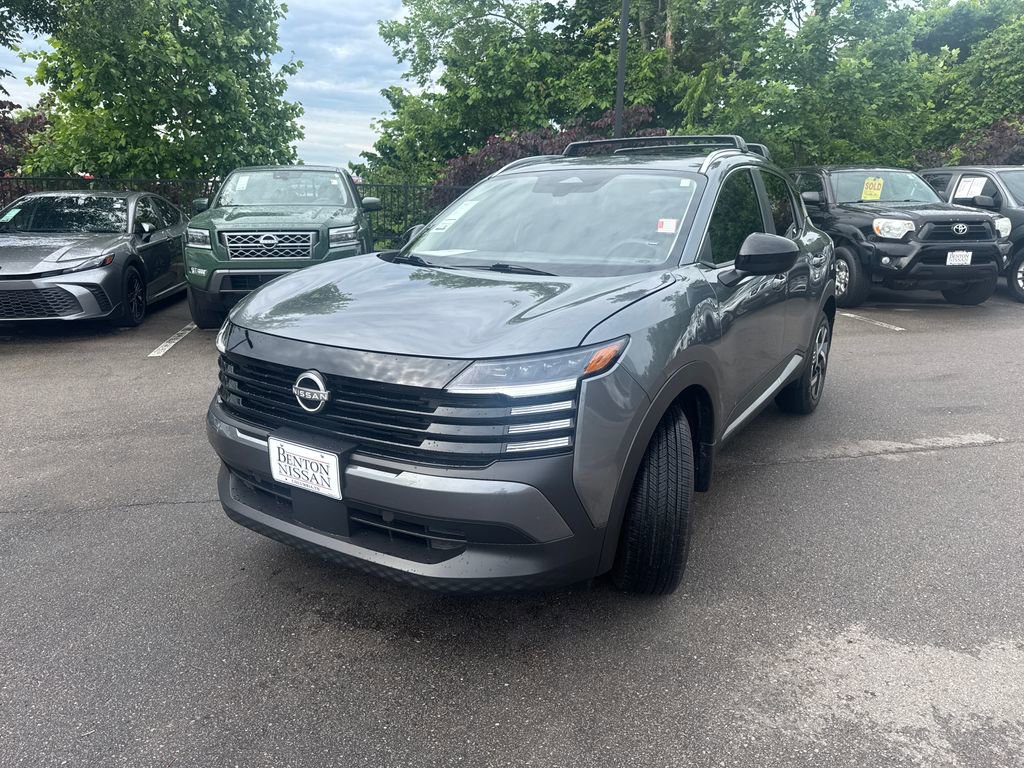 Used 2026 Nissan Kicks SV w/ SV Premium Package FWD image 3