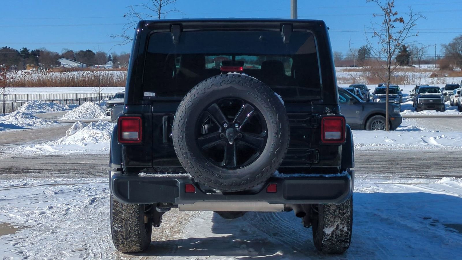 Used 2021 Jeep Wrangler Unlimited Sahara image 5