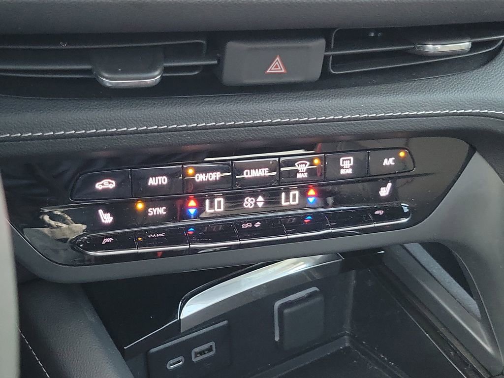 Certified 2023 Buick Envision Essence w/ Sport Touring Package AWD/4WD image 32