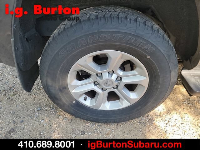Used 2017 Toyota 4Runner SR5 Premium AWD/4WD image 7