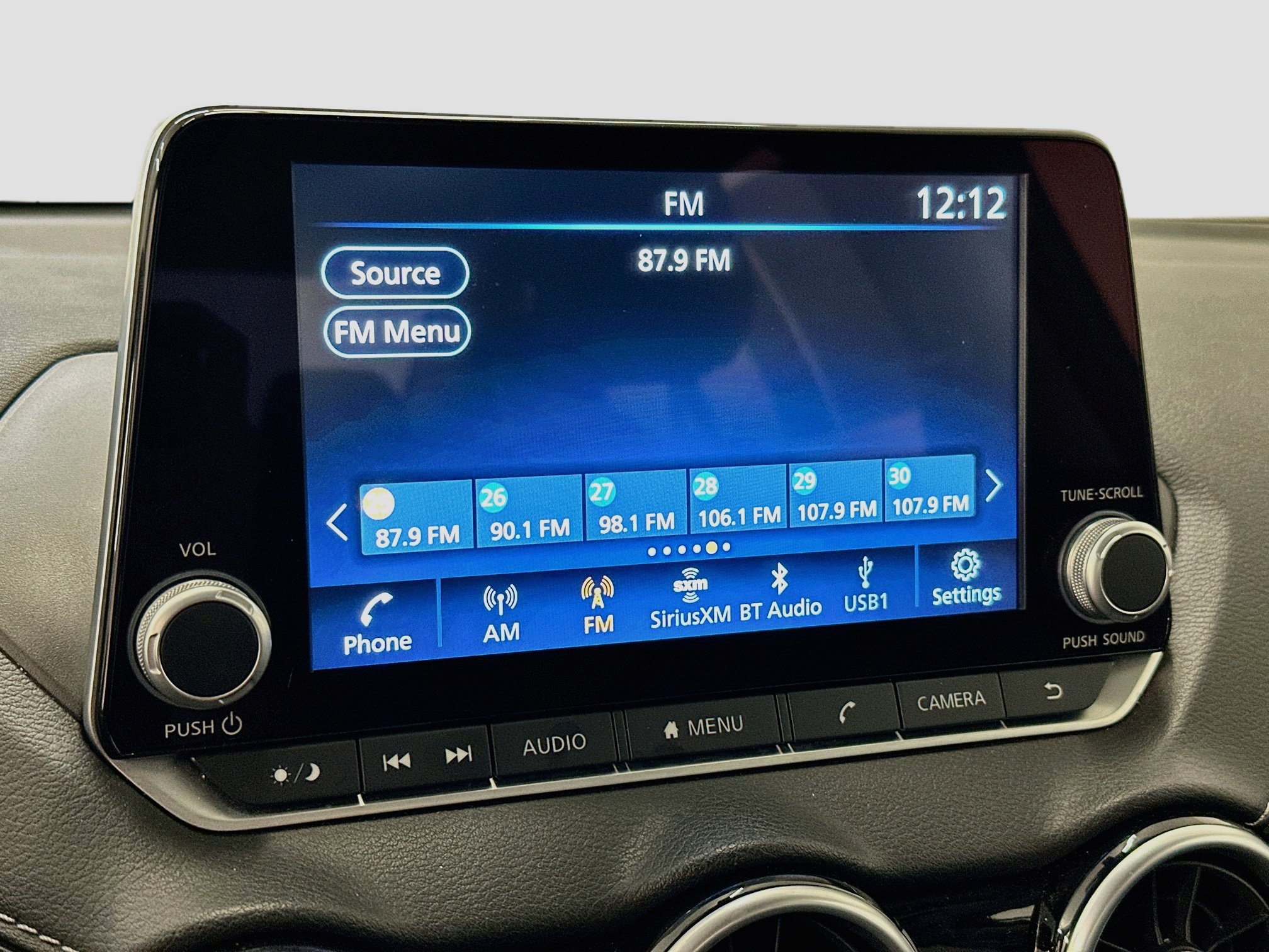 Used 2025 Nissan Sentra SV FWD image 21