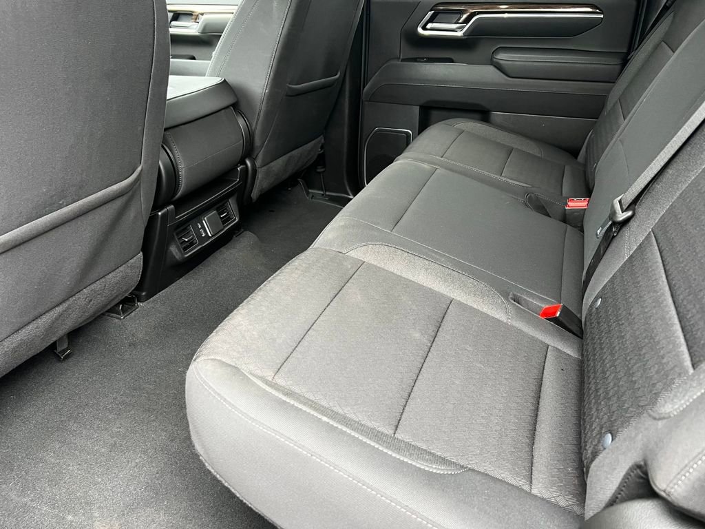 Used 2025 Chevrolet Silverado 2500 LT w/ Convenience Package AWD/4WD image 12