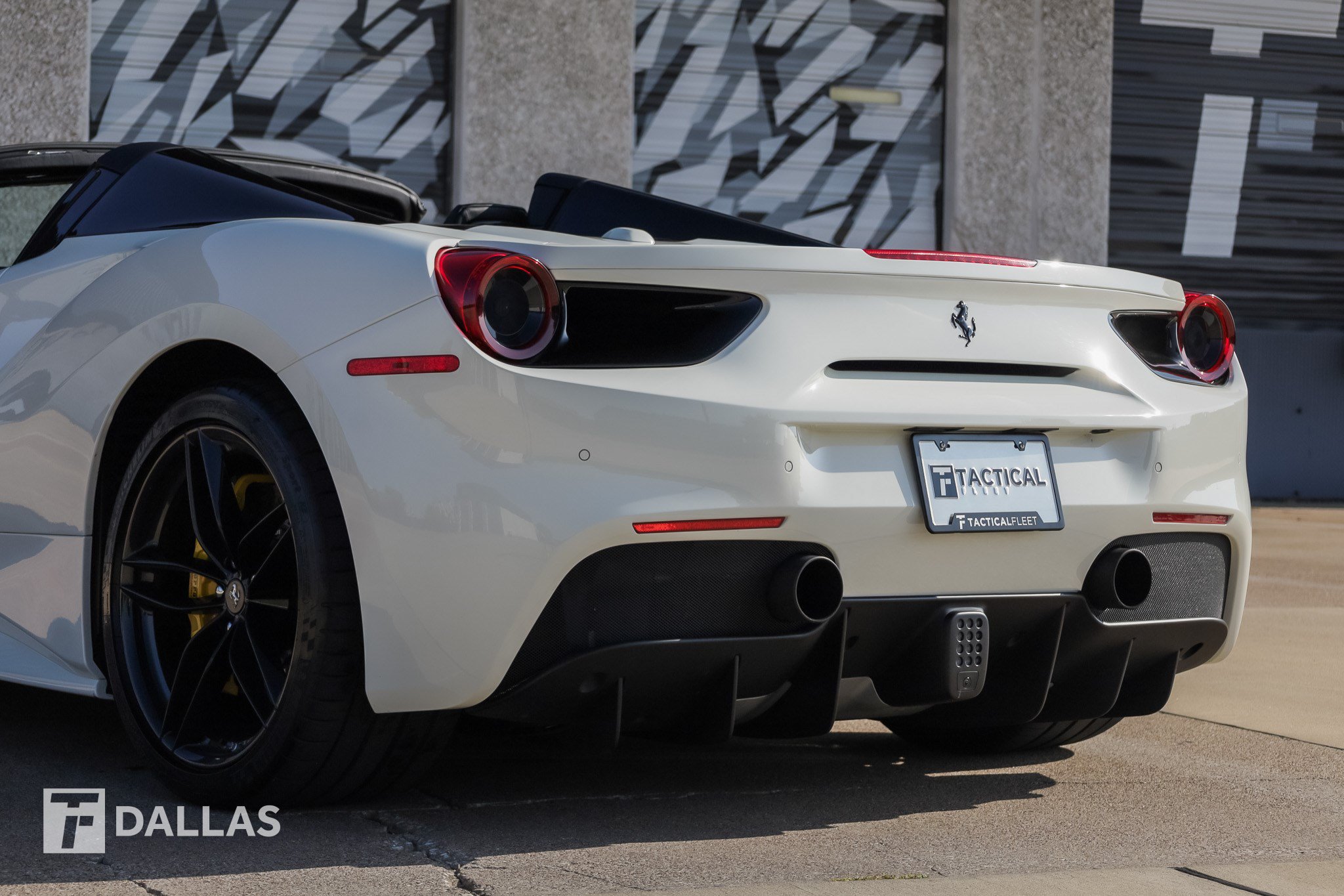 Used 2017 Ferrari 488 Spider RWD image 12