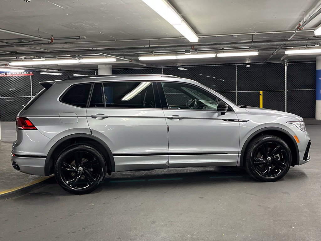 Used 2024 Volkswagen Tiguan SE R-Line AWD/4WD image 41