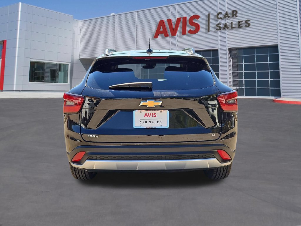 Used 2025 Chevrolet Trax LT w/ LT Convenience Package FWD image 7