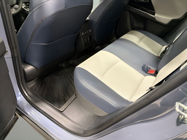 Certified 2023 Subaru Solterra AWD image 33