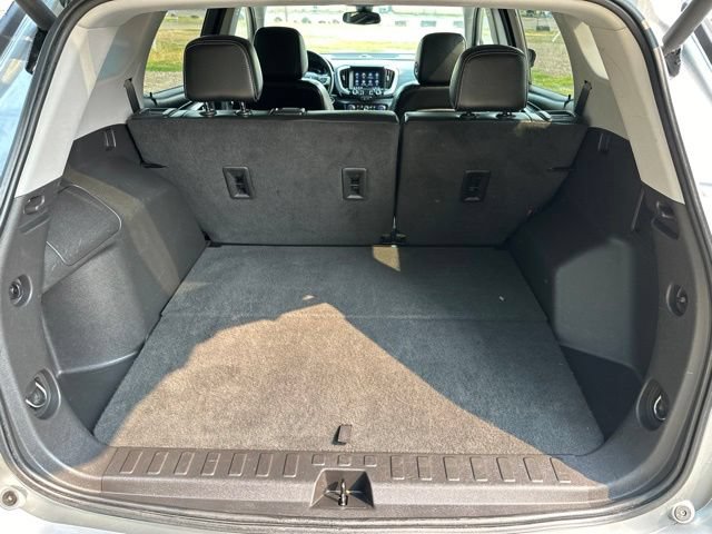 Used 2023 GMC Terrain SLT AWD/4WD image 19