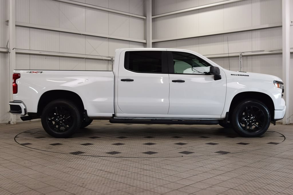 New 2026 Chevrolet Silverado 1500 Custom w/ Rally Edition AWD/4WD image 9