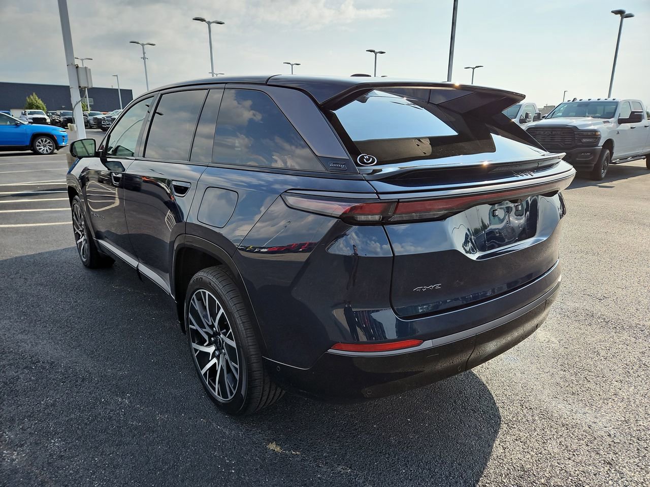 New 2025 Jeep Wagoneer S Limited image 5