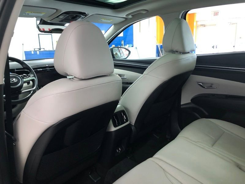 Used 2023 Hyundai Tucson Limited image 17
