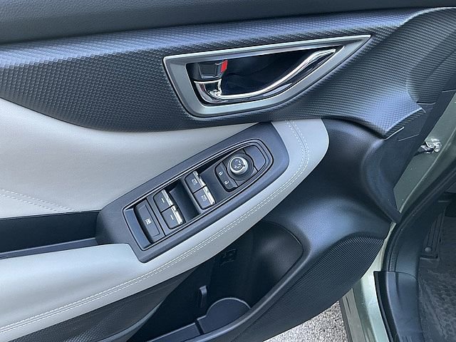 Used 2021 Subaru Forester Limited image 17