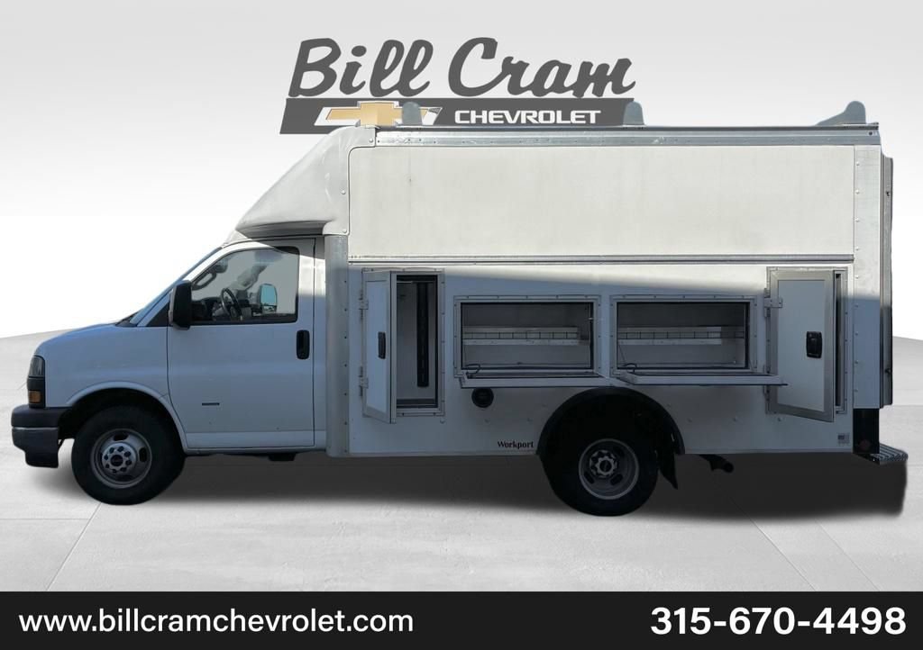 Used 2022 GMC Savana 3500 w/ Power Convenience Package RWD image 25