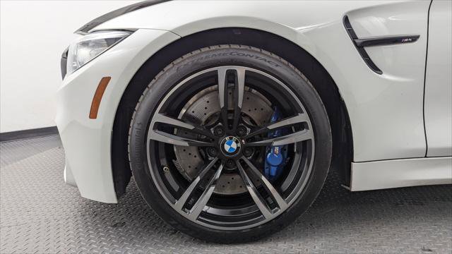 Used 2015 BMW M4 Convertible image 24