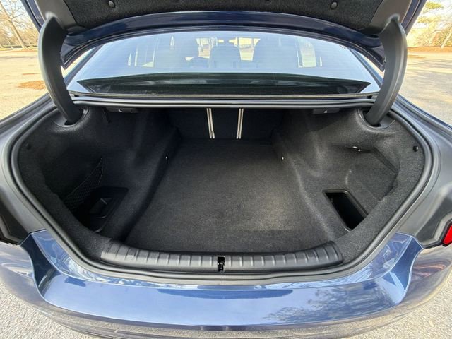 Used 2022 BMW 540i w/ Premium Package image 25