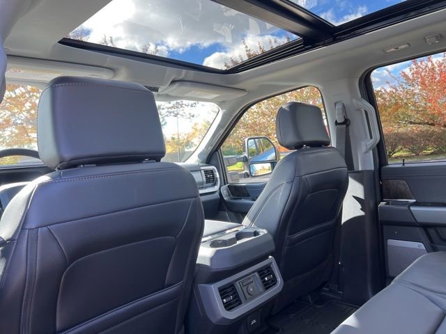 Used 2025 Ford F350 Lariat w/ Black Appearance Package image 26