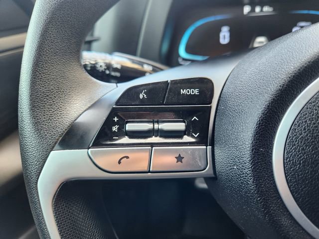 Used 2025 Hyundai Elantra SE image 27