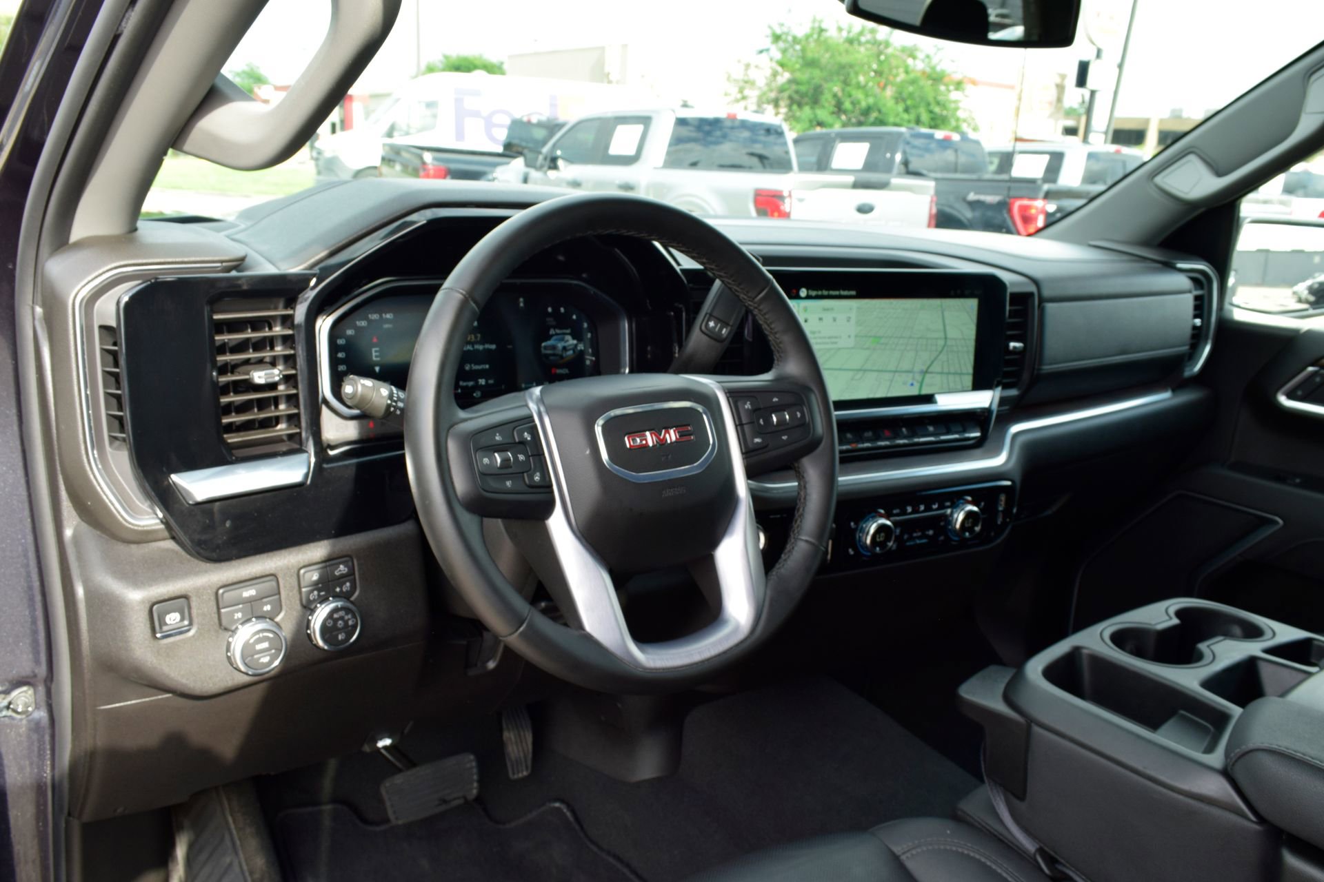 Used 2026 GMC Sierra 1500 SLT AWD/4WD image 16