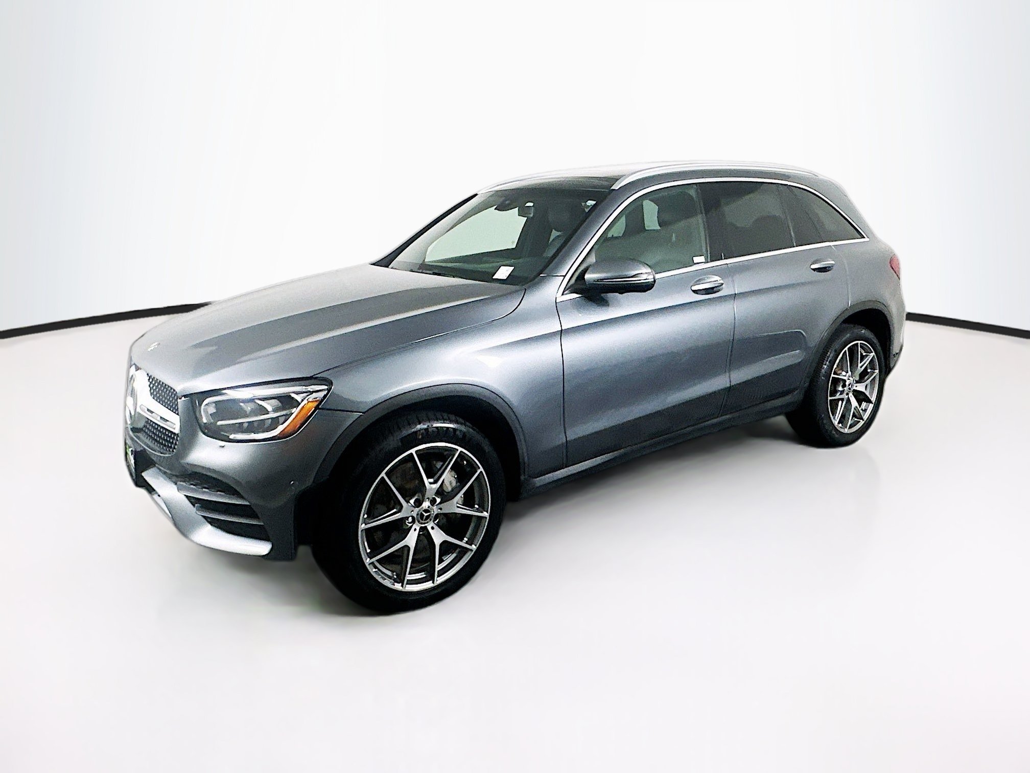 Used 2020 Mercedes-Benz GLC 300 image 3