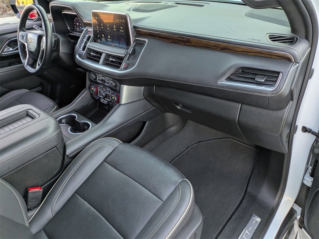 Used 2023 Chevrolet Suburban Premier image 31