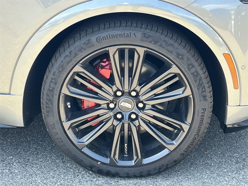 New 2026 Cadillac Lyriq V image 33