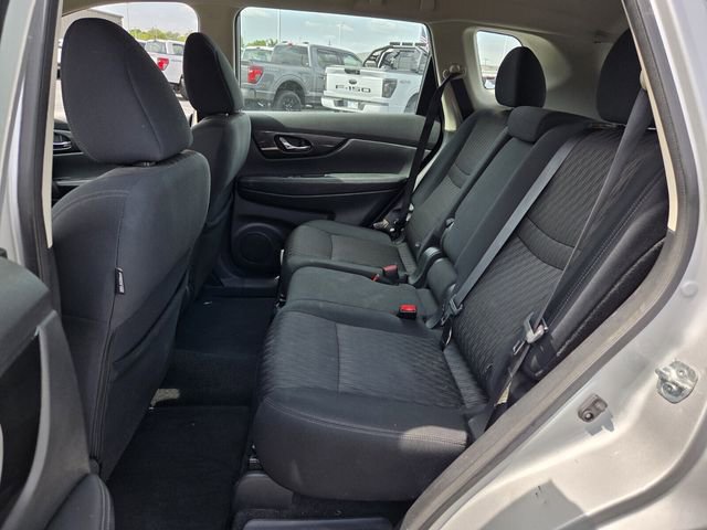 Used 2018 Nissan Rogue S image 10