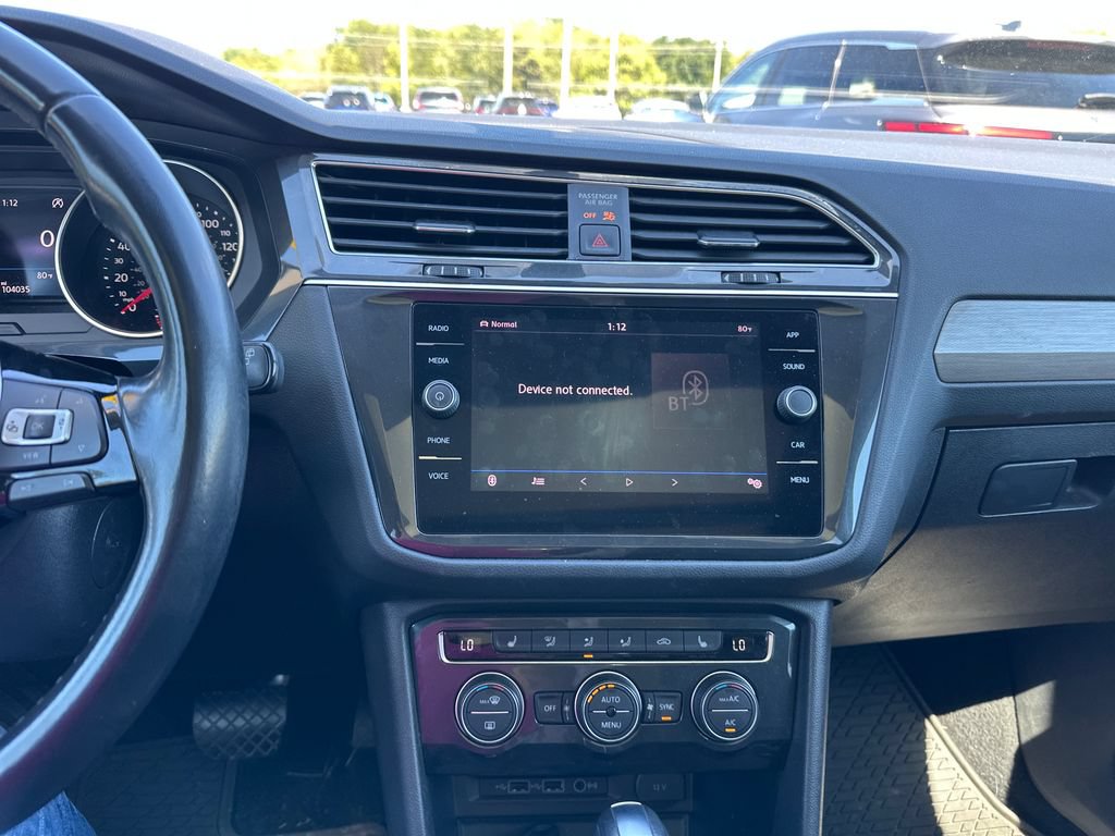 Used 2019 Volkswagen Tiguan SE w/ Panoramic Sunroof Package AWD/4WD image 13
