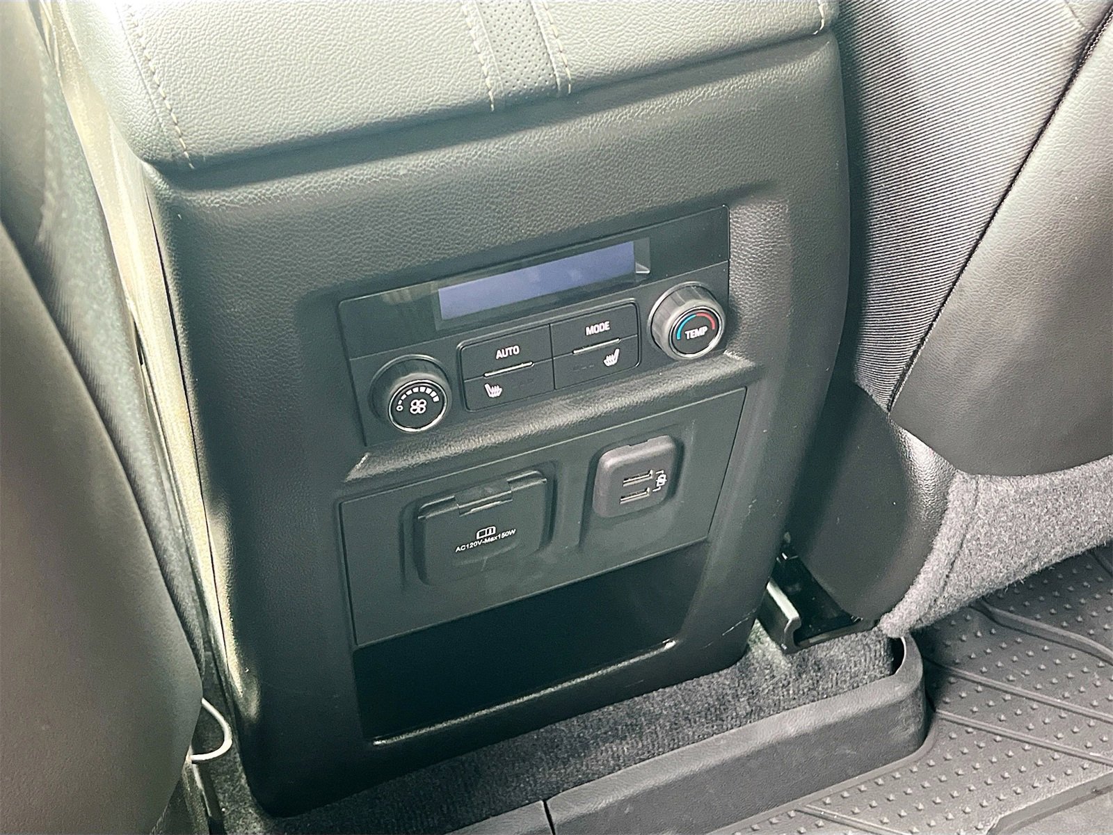 Used 2023 Chevrolet Traverse Premier w/ LPO, Floor Liner Package image 27