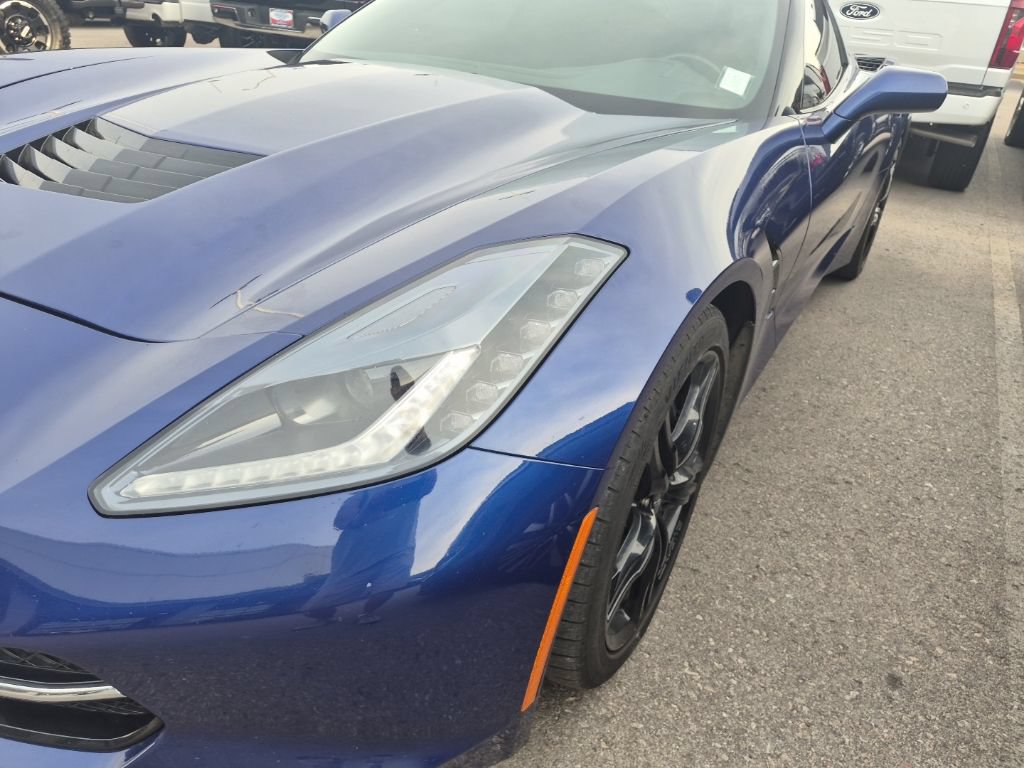 Used 2017 Chevrolet Corvette Stingray Coupe w/ 1LT RWD image 5