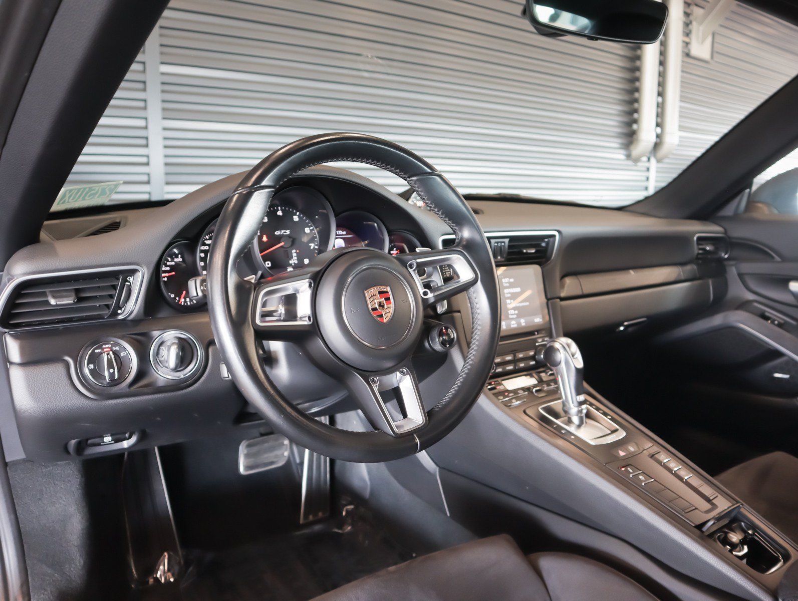 Used 2017 Porsche 911 Carrera GTS RWD image 4