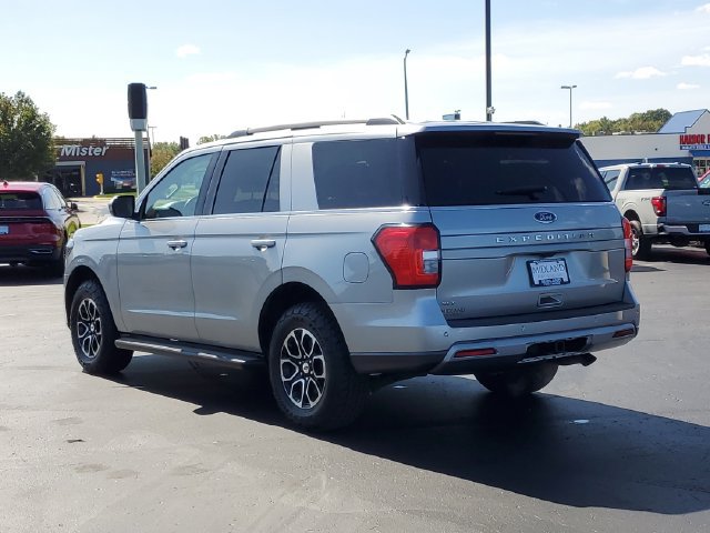 Used 2024 Ford Expedition XLT AWD/4WD image 4