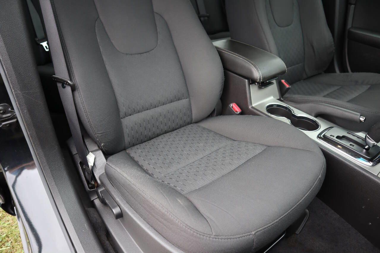 Used 2010 Ford Fusion SE image 12