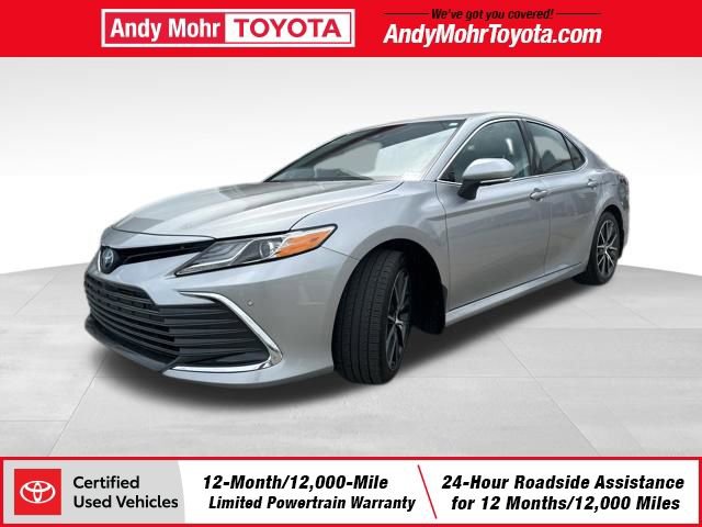 Certified 2022 Toyota Camry XLE w/ Navigation Upgrade Package image 4