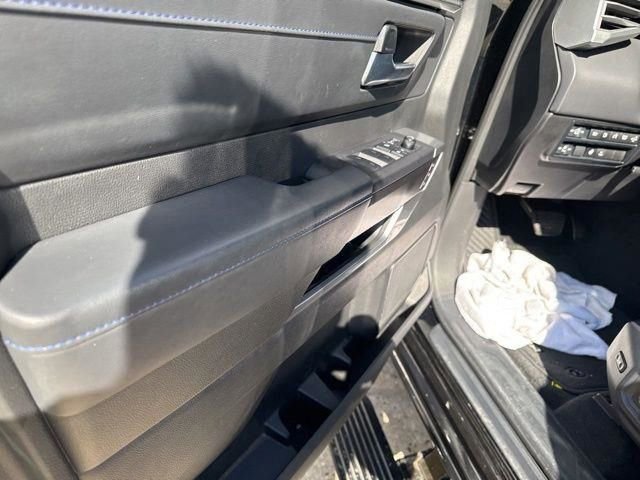 Used 2025 Toyota Tundra Platinum image 30