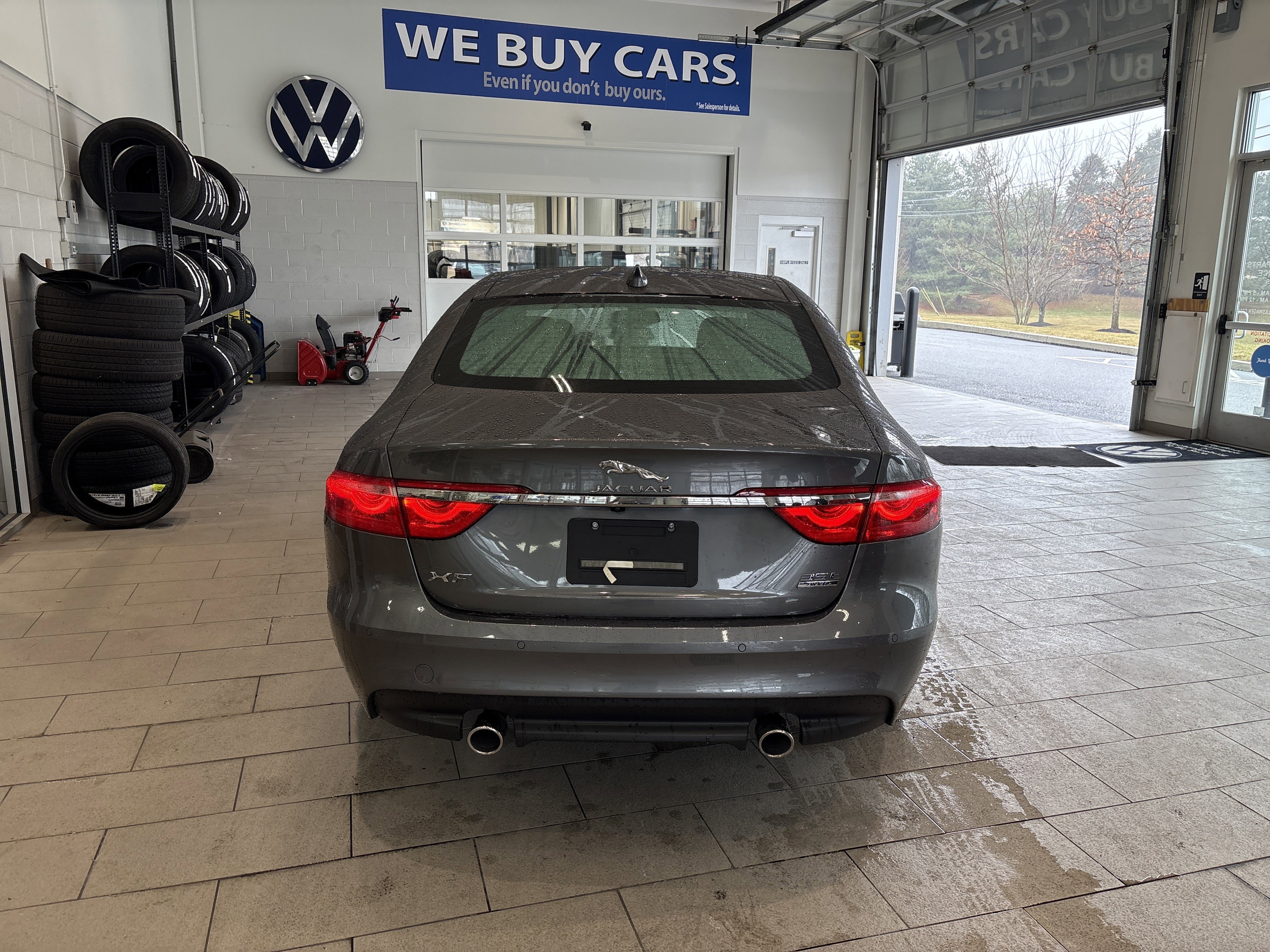 Used 2017 Jaguar XF Prestige image 5