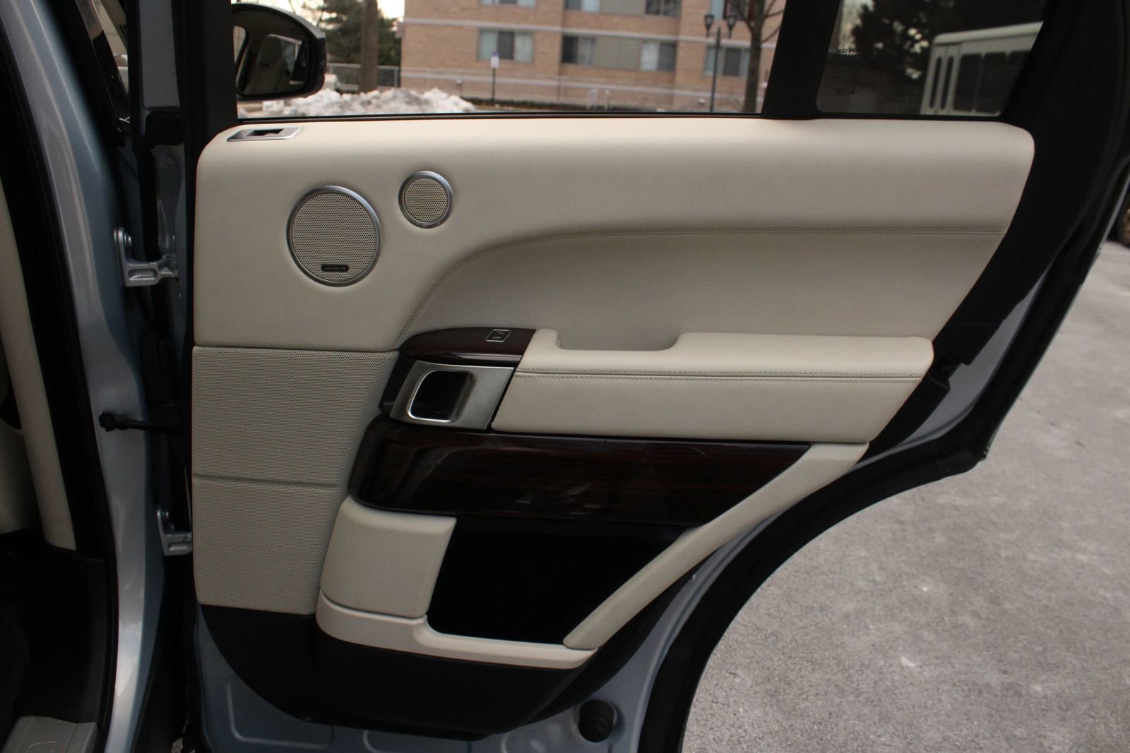 Used 2014 Land Rover Range Rover Supercharged AWD/4WD image 24