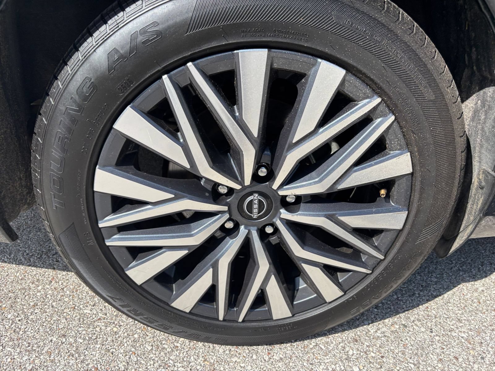 Used 2025 Nissan Altima 2.5 SV FWD image 29