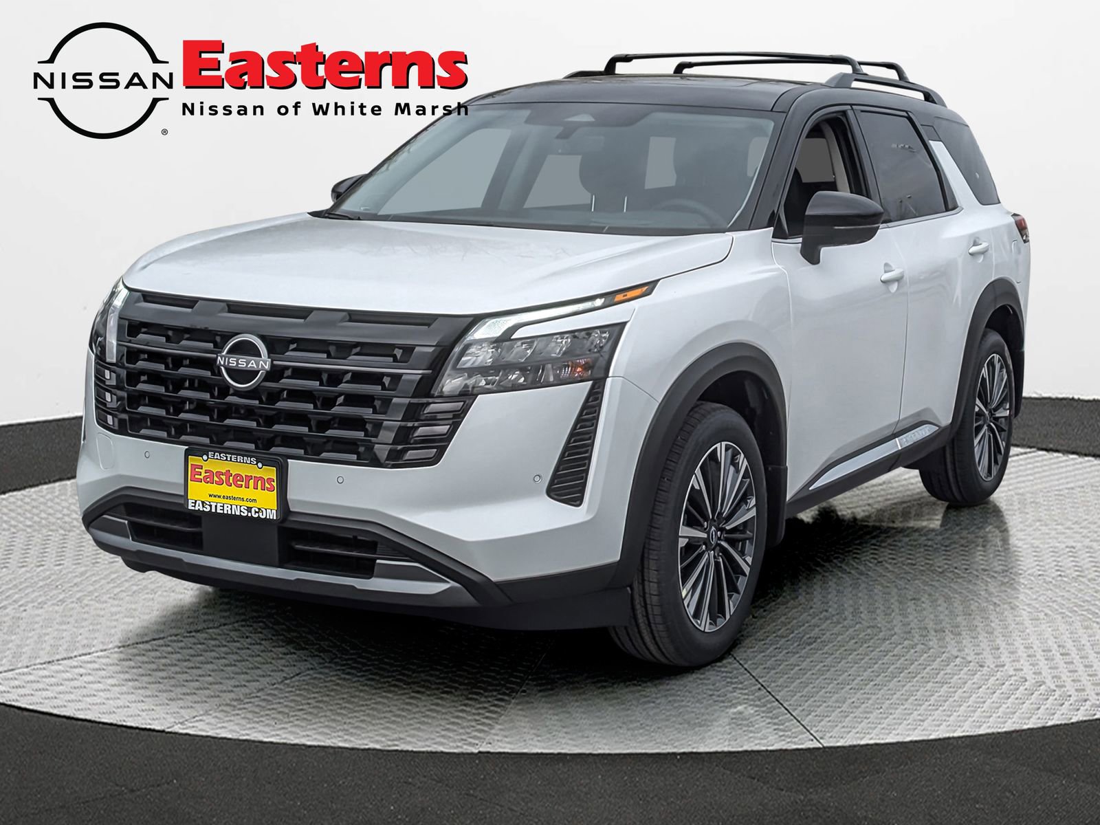 New 2026 Nissan Pathfinder Platinum image 1