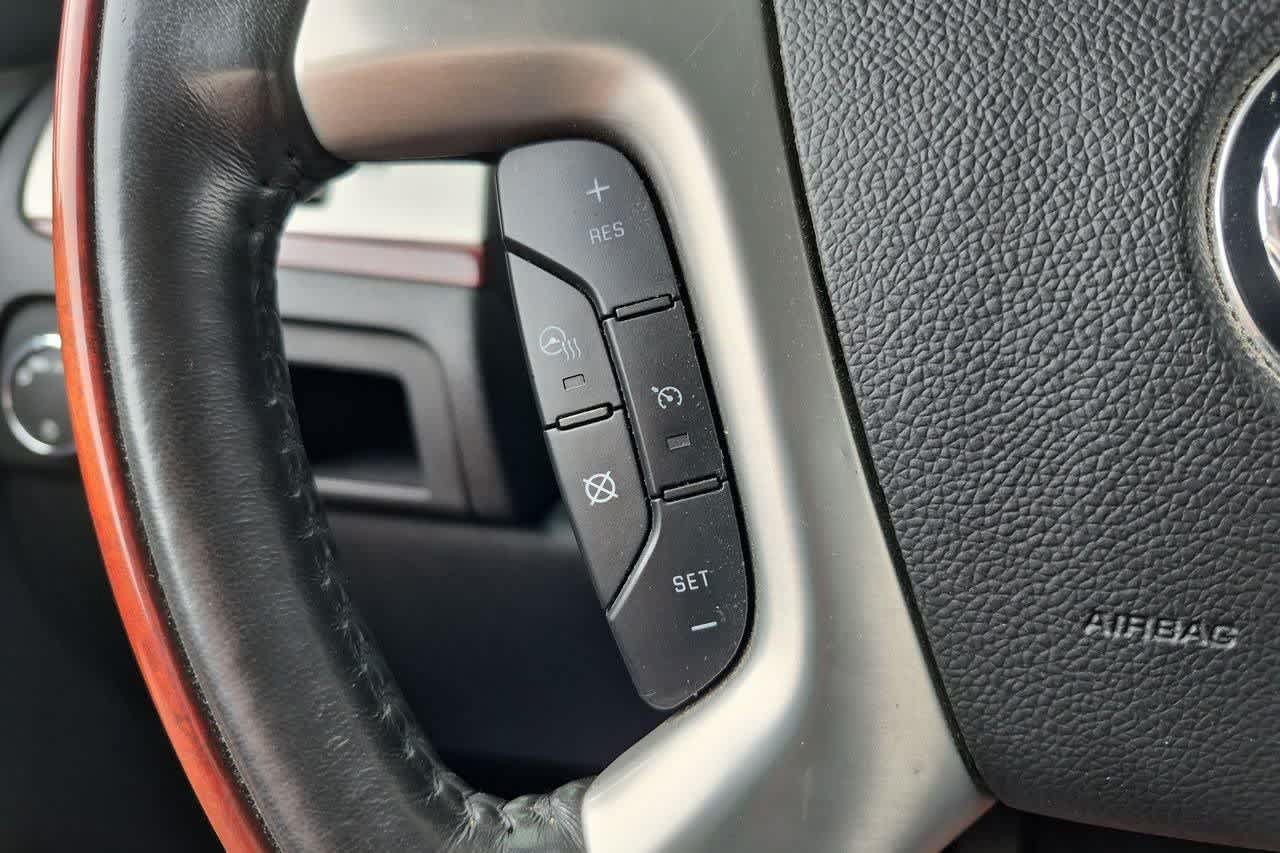 Used 2010 Cadillac Escalade Luxury AWD/4WD image 24