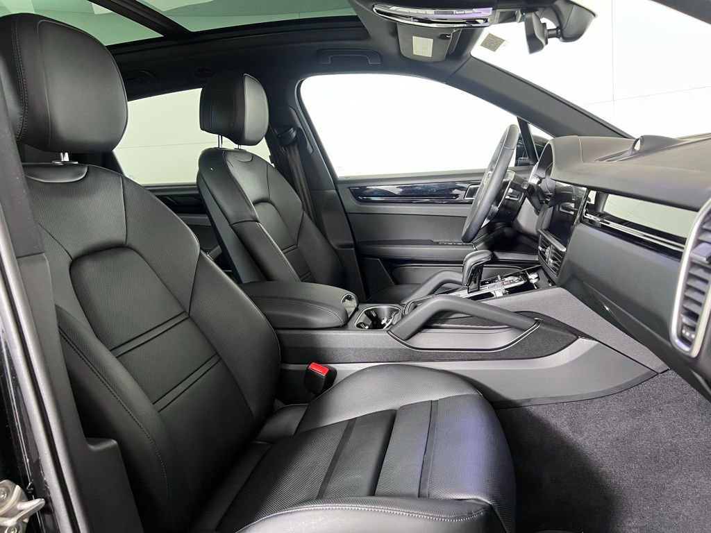 Certified 2023 Porsche Cayenne S AWD/4WD image 19