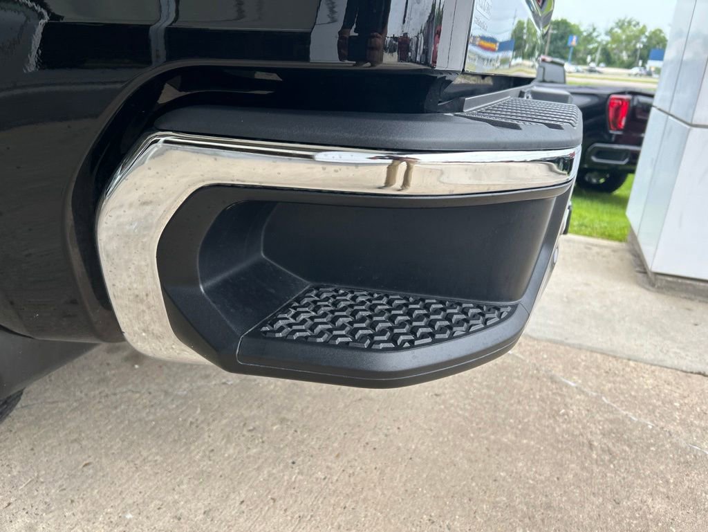 Used 2025 GMC Sierra 1500 SLT AWD/4WD image 9