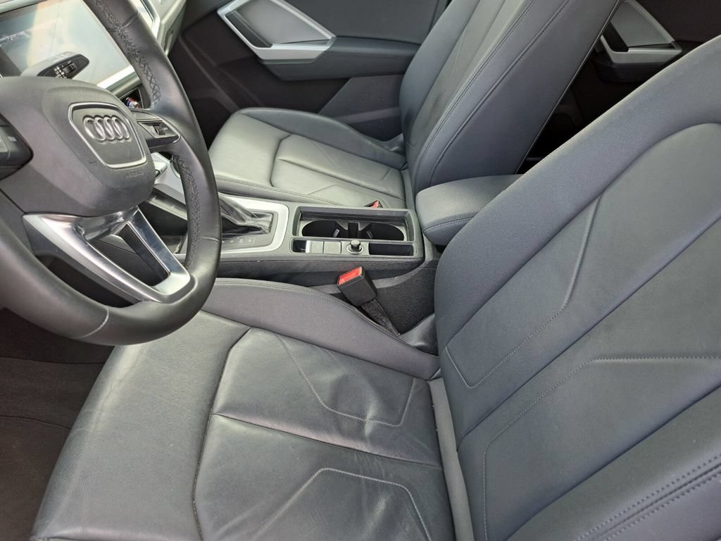 Used 2022 Audi Q3 2.0T Premium w/ Convenience Package AWD/4WD image 18