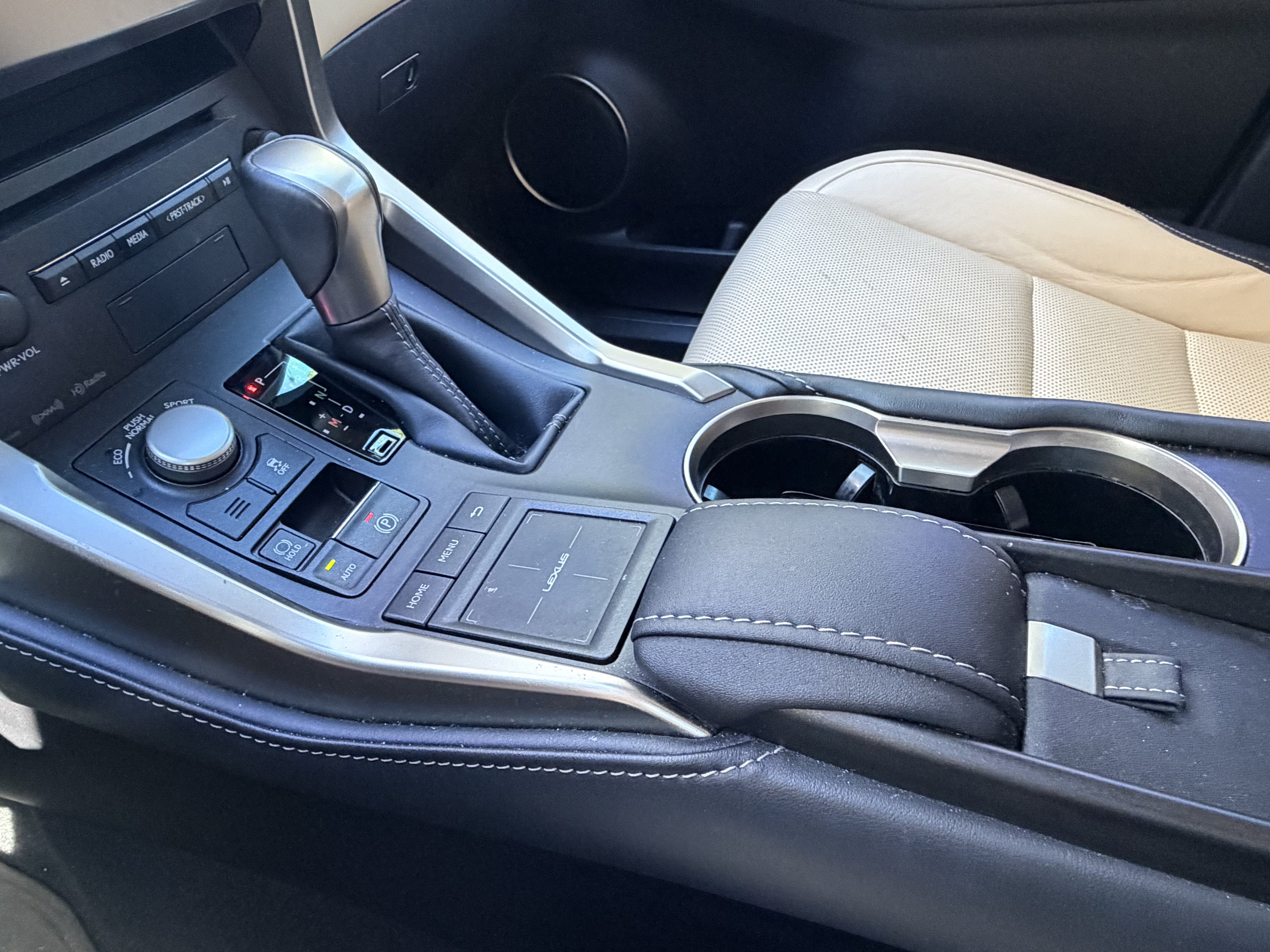 Used 2015 Lexus NX 200t FWD w/ Luxury Package image 29