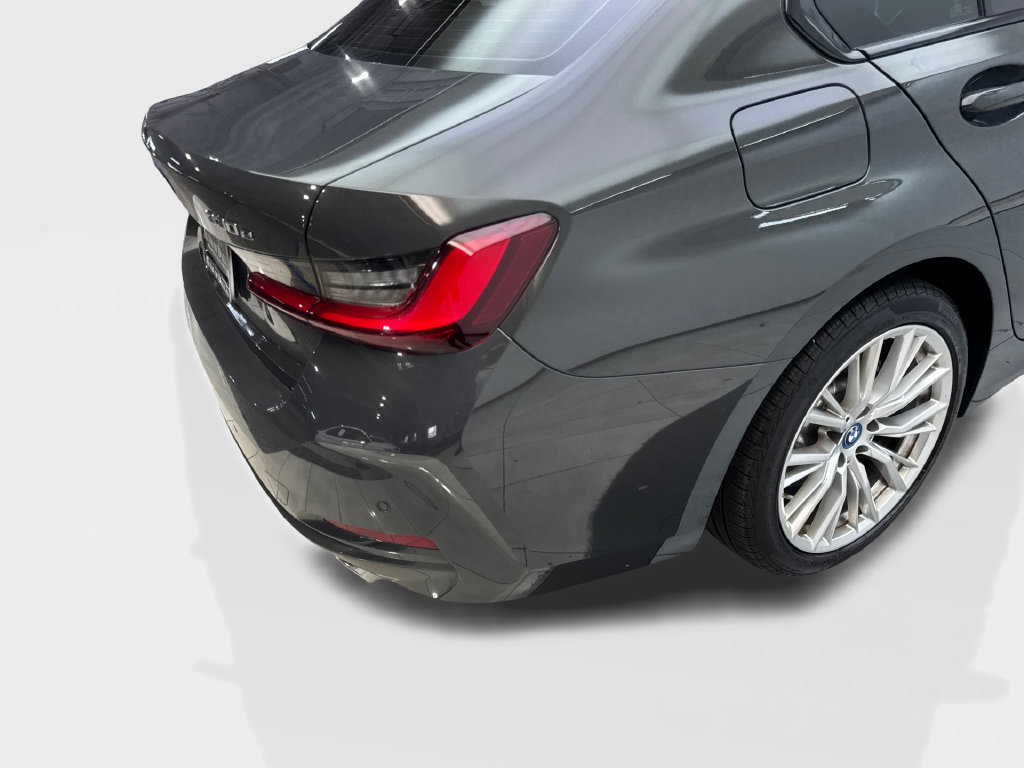 Used 2023 BMW 330e xDrive w/ Premium Package AWD/4WD image 18