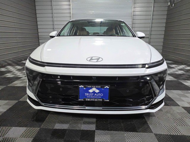Used 2025 Hyundai Sonata Limited FWD image 3