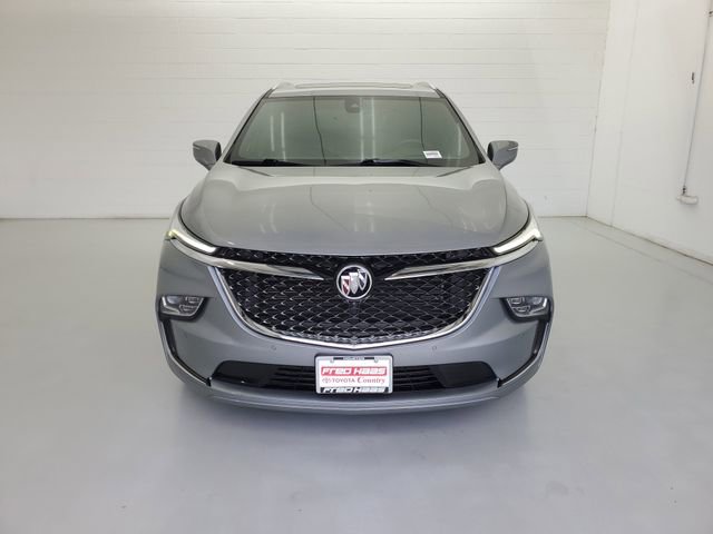 Used 2023 Buick Enclave Avenir w/ Avenir Technology Package image 3