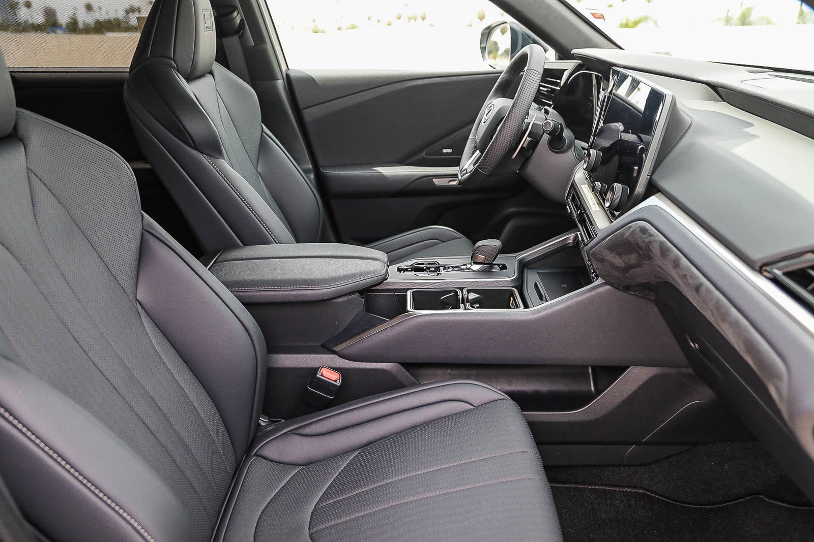 New 2026 Lexus TX 500h AWD image 16